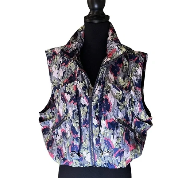 FP Movement by Free People Hooded Vest and Shorts Outfit, Size Small - Picture 2 of 15